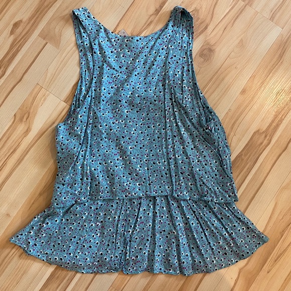 Layered Ruffle Tank Top - Picture 2 of 5